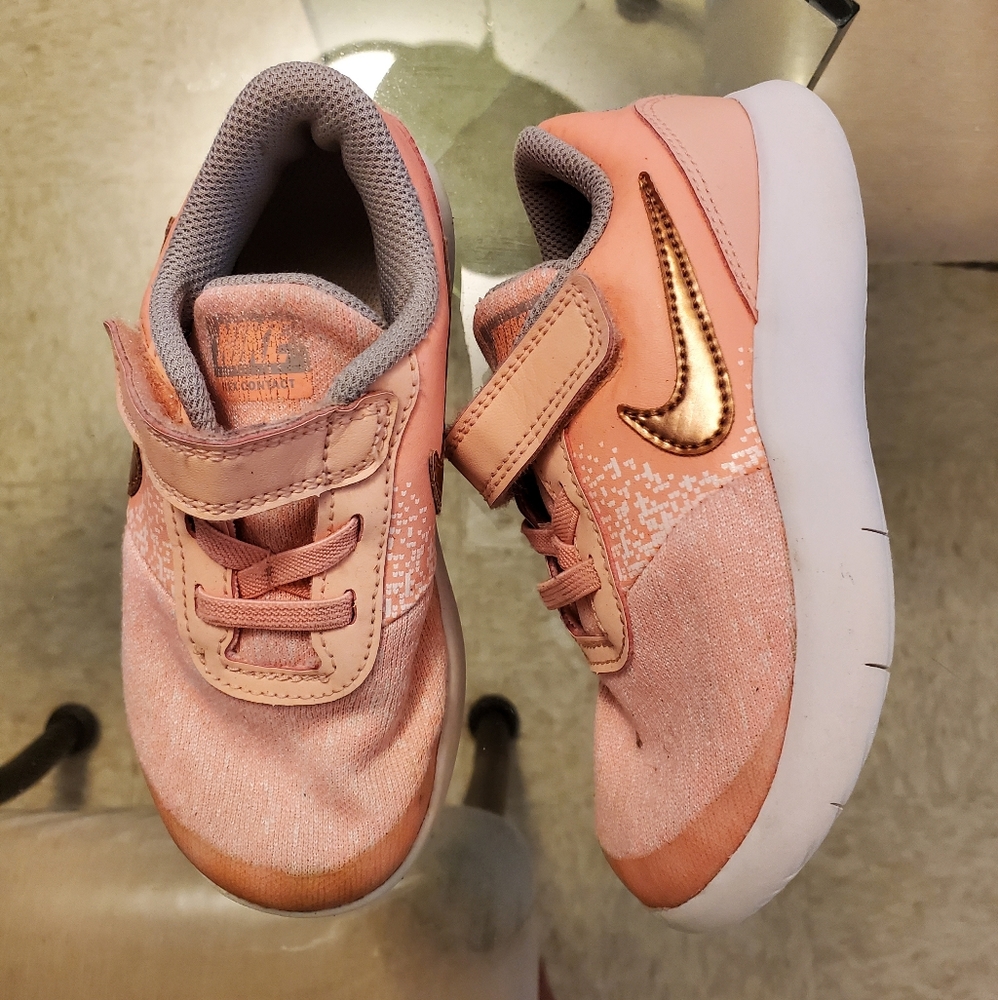 Girls sz. 10 Nike shoes